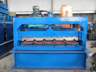 Chine Petit pain de toit en métal de matériau de construction formant la machine 380V 50Hz tension de 3 phases à vendre