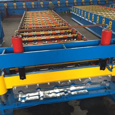 Chine La machine durable de toiture en métal/a ridé la feuille faisant l'aluminium galvanisé par machine à vendre