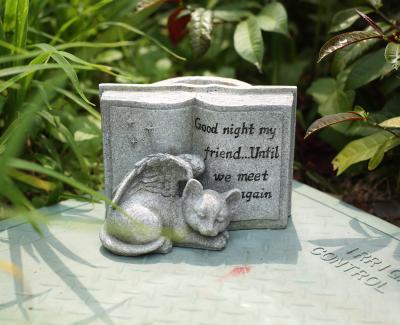 China Europe Resin Crafts Small Polyresin Cat Angel Memorial Pet Cat Sleep Grave Headstones For Deceased Pet for sale