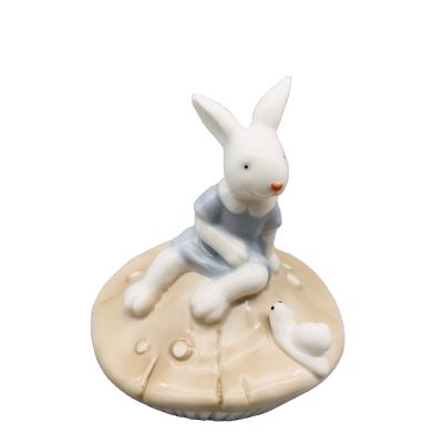 China Cute Porcelain Chinese Ceramic Rabbit Christamas Decoration Easter Carving Rabbit Gift Gift for sale