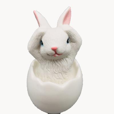 China Christamas Home Decoration Pearl Chandelier Rabbit Statue Easter Bunny Statue Sculpture Ceramic Crafts for sale