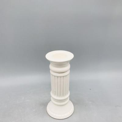 China Hot Sales Eco - Friendly Porcelain Stripes Decor White Candlestick Holders for sale