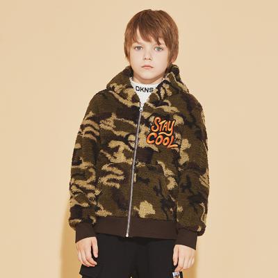 Cina Parka leggeri Coral Fleece Jacket Boys Tops di inverno dei bambini del cammuffamento in vendita