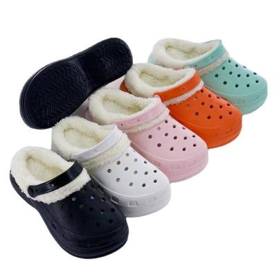 China Fashion Trend Winter Slippers Waterproof Thick Single Fashion Fur Clog Fashionable Black Outdoor Shoes Clog Shoes for sale