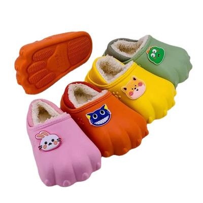 China New Cartoon Trend 2021 Fashion Children Winter Cute Warm Slippers Indoor Fur Clogs Baby Indoor Baby Slippers for sale