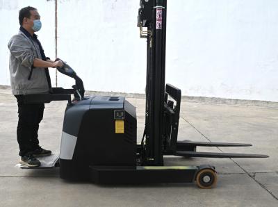 China Hoge efficiëntie opstaande lift truck, elektrische lift 6.2m hefhoogte Te koop