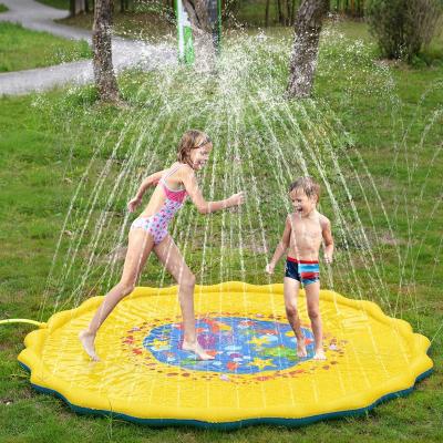 China Outdoor Backyard Teams Sprinklers Toys for Toodler Toy Boys Girls Dogs Summer Water Spray Mat Pad Play Games Sprinkle and Splatter Play Mat for sale