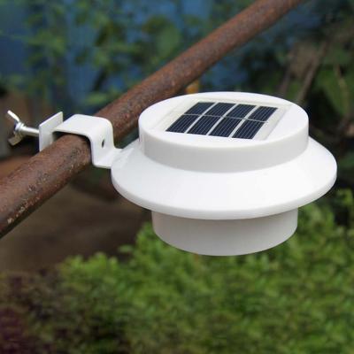 China Waterproof Solar LED Deck Lights 3LED Waterproof Solar Wall Lamp Disc Gutter Garden Lights for sale