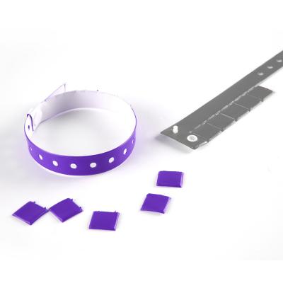 China Fashion One Time Use Waterproof Customized Wristbands 20mm L Shape PVC Wristbands for sale