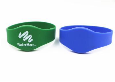 China Reusable Waterproof RFID Silicone Wristband , Uhf Silicone Rfid Wristbands for sale