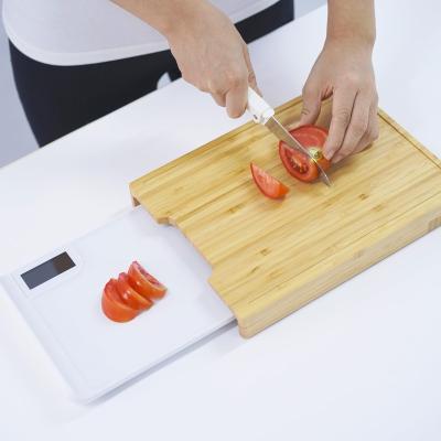 China Eco Concept Household Weighing Digital Bamboo Wooden Kitchen Scale With Cutting Board for sale