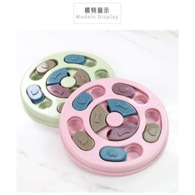 China The Most Popular Viable Dog Toy Cat Supplies Treat Puddle Dispensing Food IQ Training Wheel Interactive Rotating Dog Toy for sale