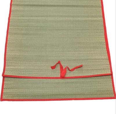 China Foldable and Portable Decorative Beach Straw Mat Cheap Price Beautiful Pattern Plant Plankton Wicker Yoga Mats for sale