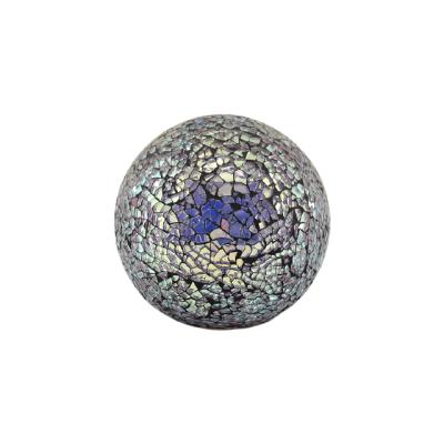 China Exquisite China Design Crack Hand Blown Glass Balls Led Light Indoor Ball for sale