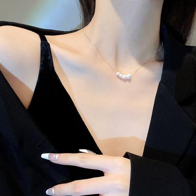 China TRENDY Fine Classic Gold Plated  Freshwater Pearl Pendant Chain  Necklaces Ladies Temperament Collarbone Necklace for sale