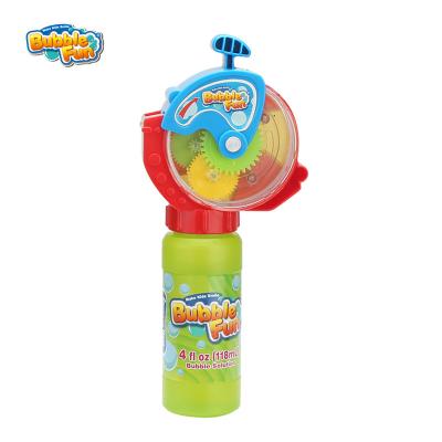 China Battery not required wind bubble toy, shooter chafe bubble generator, indoor and outdoor bubble blower toys for kids no batteries required for sale