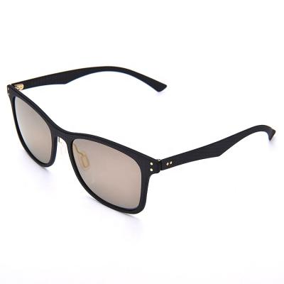 China Custom Stylish Fashion Sunglasses Carbon Fiber Sport Polarized Sun Glasses For Men And Women GK-C1802 for sale