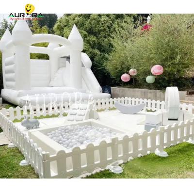 China Jardín de juegos de interior equipo de juego suave inflable fiesta bola blanca pozo para niños en venta