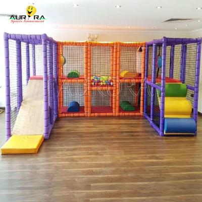 China Pequeño área de juego interior suave Equipo de juegos para niños sala de juegos área de juegos McDonalds morado en venta