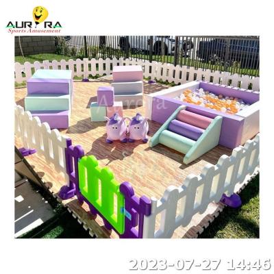 Κίνα Ball Pit Pool Equipment Soft Play Fence For Kids White Soft Play Ball Pit προς πώληση