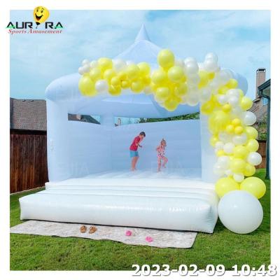 China Sport Bounce House Opblaasbaar Witte Bouncy Castle Voor Bruiloft Springkastel Te koop