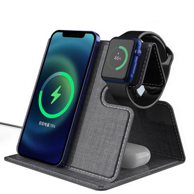 China New Smart Watch Canvas Folding Wireless Chargers Pad Fast Mobile Phone Charging Stand Foldable 3 in 1 QI Wireless Charger for sale