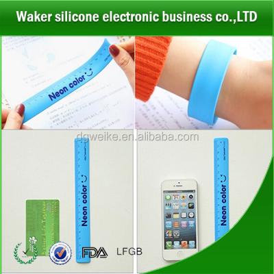 China Pop On Easily Snap Silicone Wristband With Ruler, Silicone Slap Wristband, Silicone Slap Ruler for sale