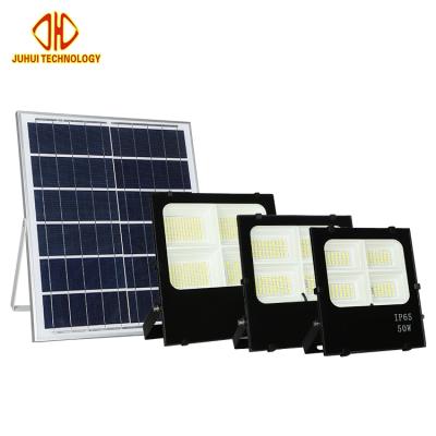 China Wholesale Outdoor Aluminum Waterproof Garden Ip65 50w 100w 150w LED Portable Solar Flood Light for sale