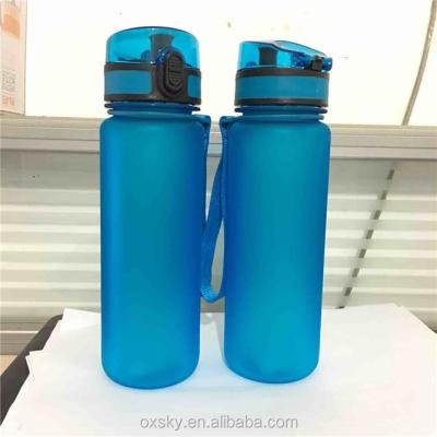 China Wholesale Soft Touch 750ml Tritan Plastic Water Bottle Viable For Sports Drinking Bottle for sale