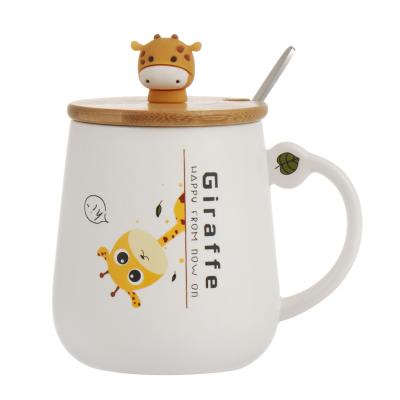 China Japanese Creative Cute Ceramic Cup Sustainable Giraffe Cartoon Couples Cup Custom Water Cup With Cover And Spoon for sale