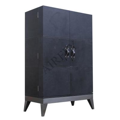 Chine Movable luxury romantic vintage leather wine cabinet for home villa clubhouse hotel bar winery dining room à vendre