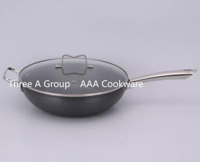 China Sustainable Induction Prepare 32cm Hard Anodized Aluminum Wok With Lid And Aid for sale