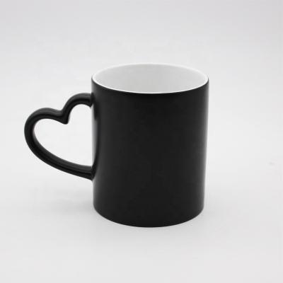 China Viable Magic Color Heart Changing Sublimation Mugs With Glossy Handle And Mate for sale