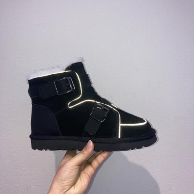 China Werfen schwarze flache Winter-Stiefel Veloursleder PUs Wolle auf den Fersen folgen flach Halbstiefeln für Damen zu verkaufen