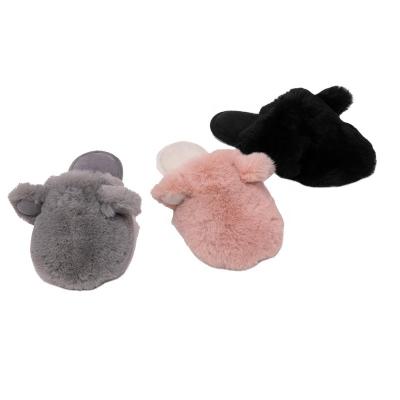 China 2023 Fashion Trend New Fashion Furry Plush Animal Home Slippers For Women for sale