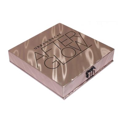 China Cosmetic Makeup Empty Eyeshadow Palette Shining Eyeshadow Box With Mirror for sale