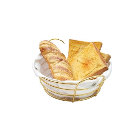 China Metal Mesh Storage Basket Viable Decorative Chicken Wire Lined Round Shape Storage Bread Desk Trays With Cloth Bag for sale