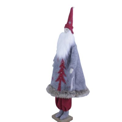 China Europe Christmas Holding Santa Claus Decorations Tree Gift Item Holiday Traditional New Product Snowflakes Ornaments for sale