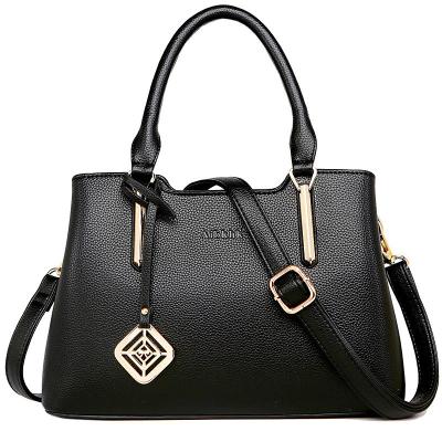 China 2022 new fashionable single shoulder fashionable mother's bag large capacity portable women's single bag for sale