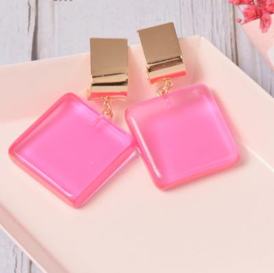 China Newest 2020 Fashion Wholesale Popular Square Geometric Pink Resin Dangle Earrings Korean Girl's Newest Dangling Earrings For Women for sale