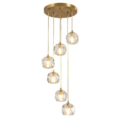 China Modern Simple Chandelier Dining Luxury New Light Pattern Chandelier Creative Personality Bedroom Lead Glass Lamp Nordic Three Head en venta