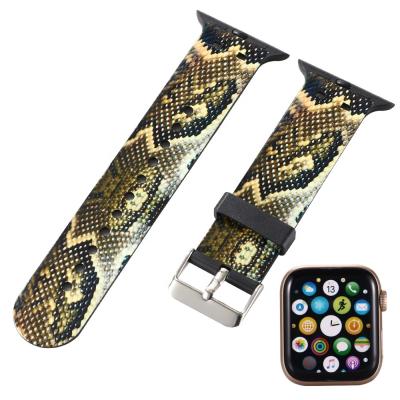 China Free Shipping Luxury Lightweight Retro Snake Skin Silicone TPU Strap For Apple Watch Band For iWatch 44mm 40mm Strap for sale