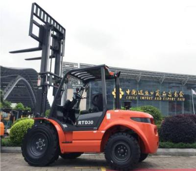 China Hotels 2WD 3 Ton Rough Terrain Diesel Forklift With Japan Engine for sale