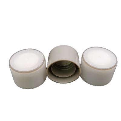 China Non Spill PP Double Layer Plastic Capsule Screw Skin Care Capsule for sale