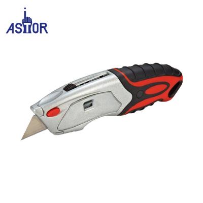 China Push Button Knife Self Loading Utility Cutter for sale