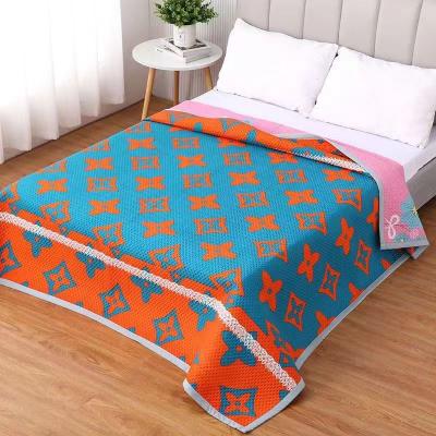 China Hot Selling Comfortable And Breathable Bed AB Version Hot Sale Children's Anti Slip Bed Spread Bedspreads Set Quilting Snowflake Cotton Material Cover For Bed Spread for sale