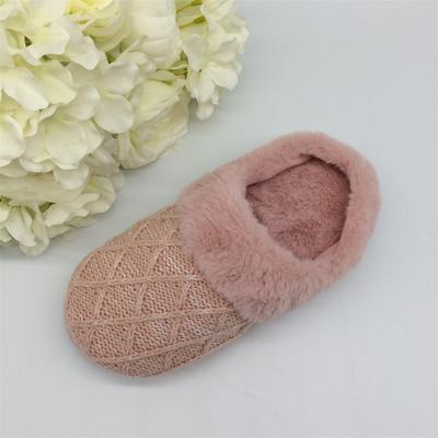 China Custom Fashion Trend Autumn Spring Fur Slides Warm Fluffy Furry Slippers For Women for sale