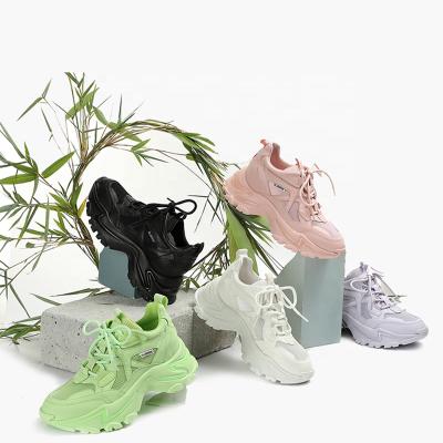 China Fashion Trend Conform Comfortable Ladies Shoes Women Running Flat Sneakers for sale