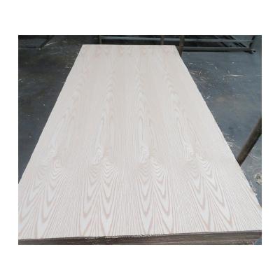 China Modern poplar grain natural wood veneer laminated fancy plywood for furniture and decoration for sale