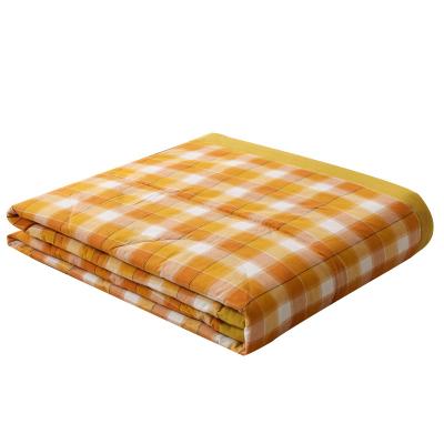 China Wholesale Solid Color Home Style Simple Style Cotton Fabric Multi-needle 100% Quilting Quilt Available For All Season Plaid-Yellow for sale